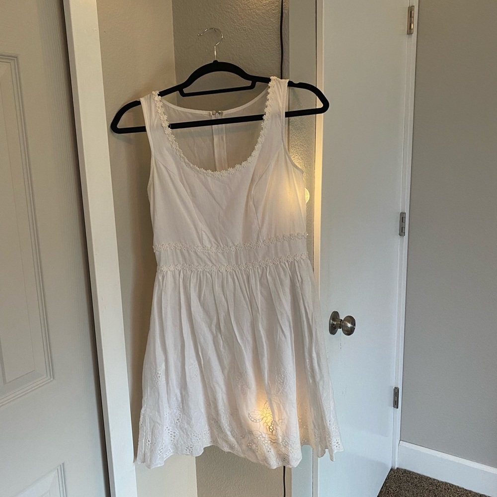 White daisy sun dress, size 5